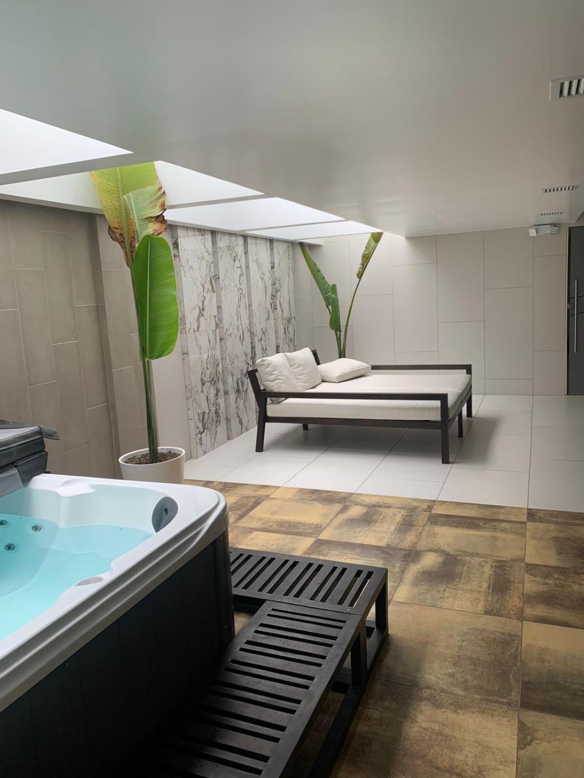 Confort Suite La Carolina Quito Exterior foto